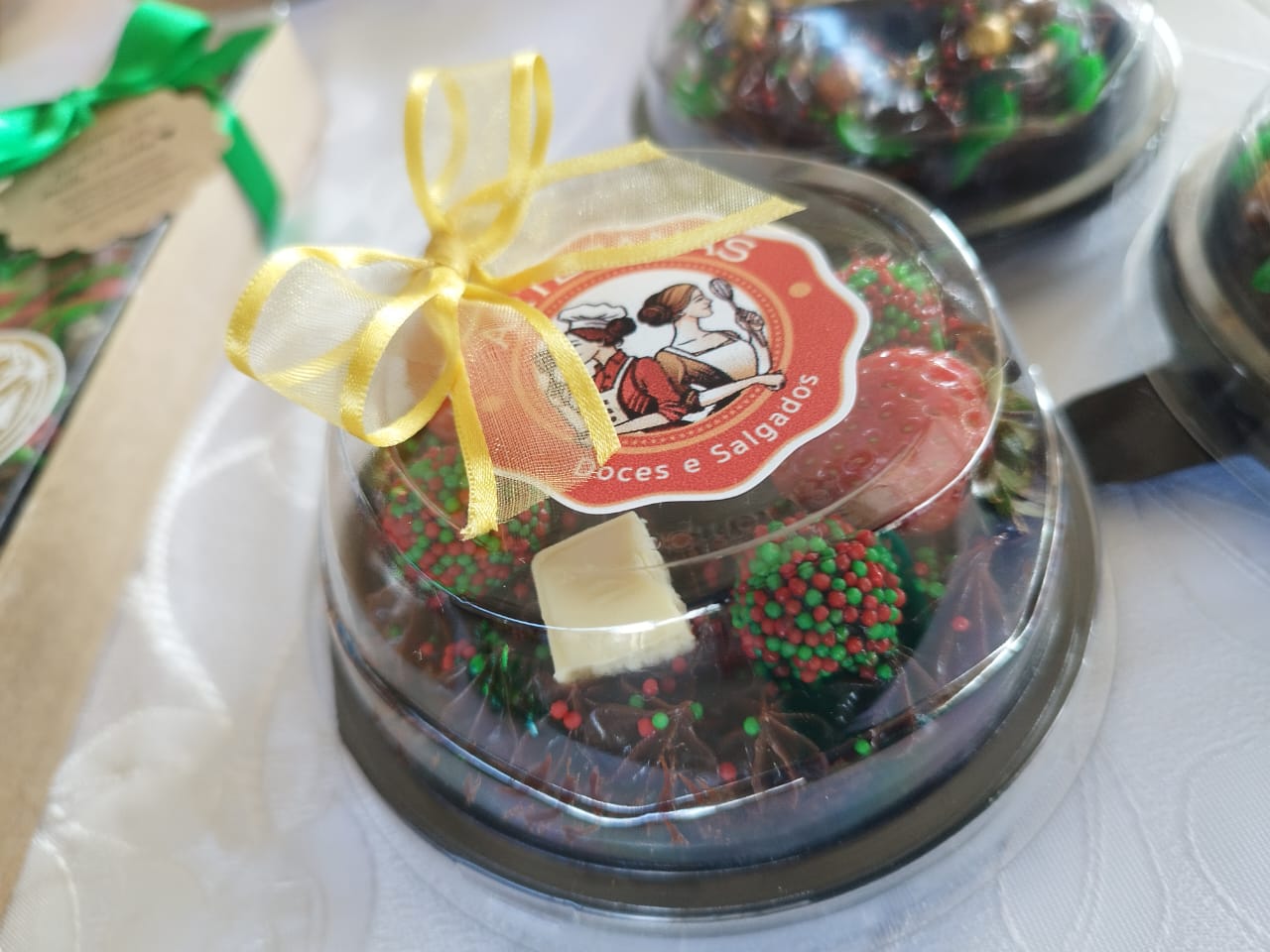 Mini Bolo Redondo Natalino (Decoração Morango)